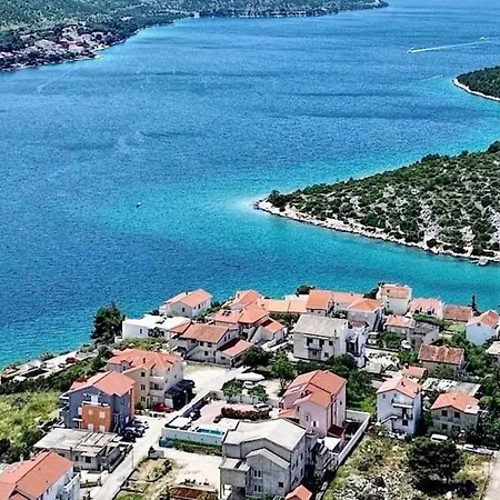 Apartment Cosy New Near The Sea Grebaštica
