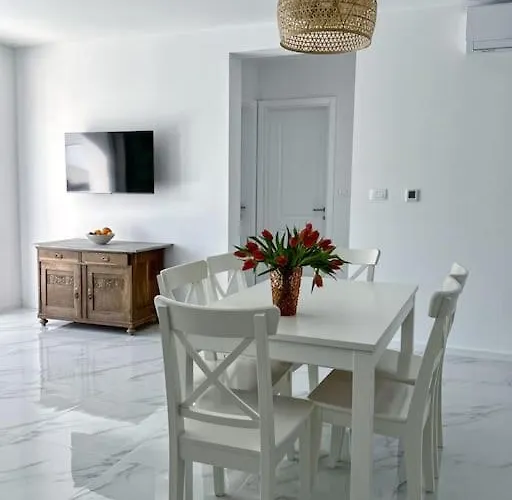 Cosy New Near The Sea Grebaštica