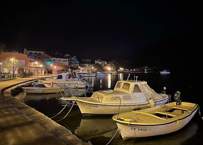 Cosy New Near The Sea Appartement Grebaštica