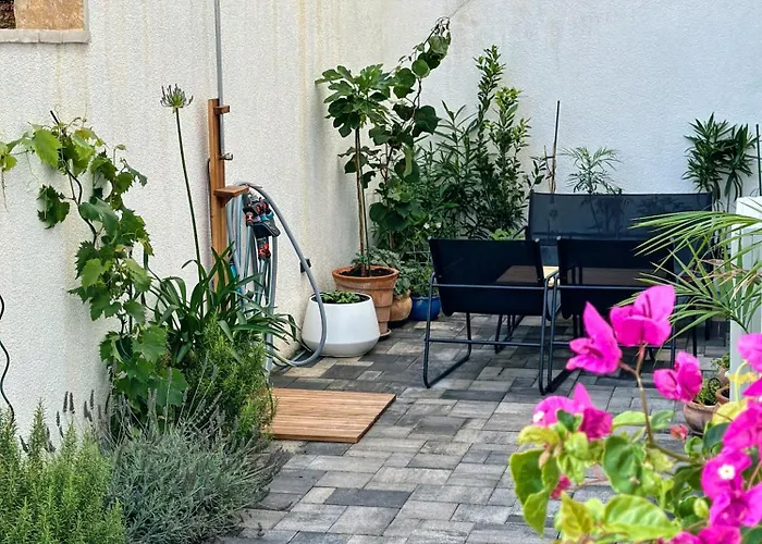 Cosy New Near The Sea